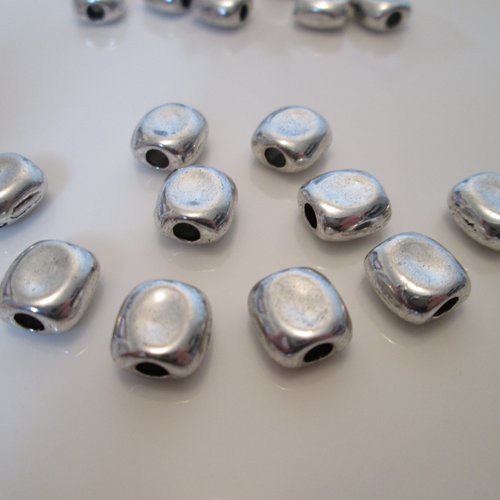 10 perles palet carré lisse en métal argenté 8 mm