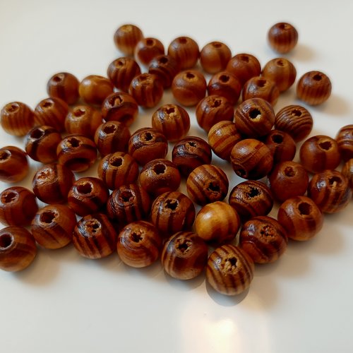 10 perles rondes en bois de pin non teint 8 mm