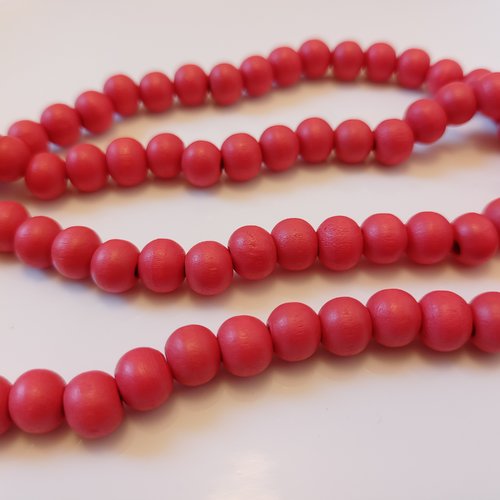 Fil de 97 perles en bois de cyprès 8mm rouge
