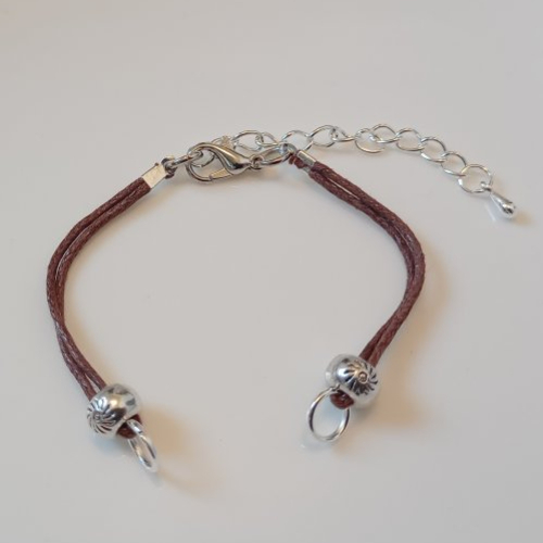 Base de bracelet coton ciré chocolat et perles en métal argenté