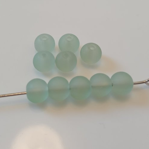 10 perles rondes vert d'eau givré 6 mm en verre