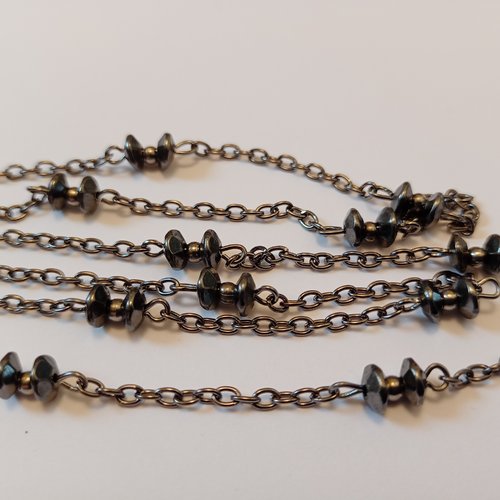 70 cm chaine de perles soucoupe verre noir et métal gunmetal