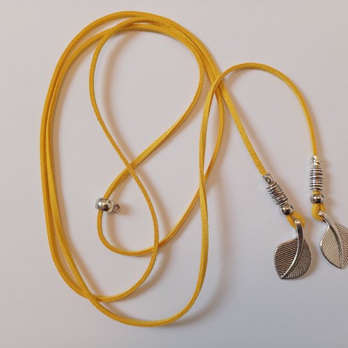 120 cm base de collier lariat lanière de suédine jaune et perles argentées