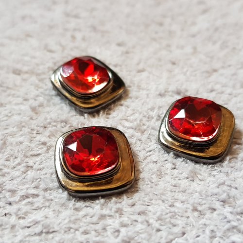 Des cabochons carrés