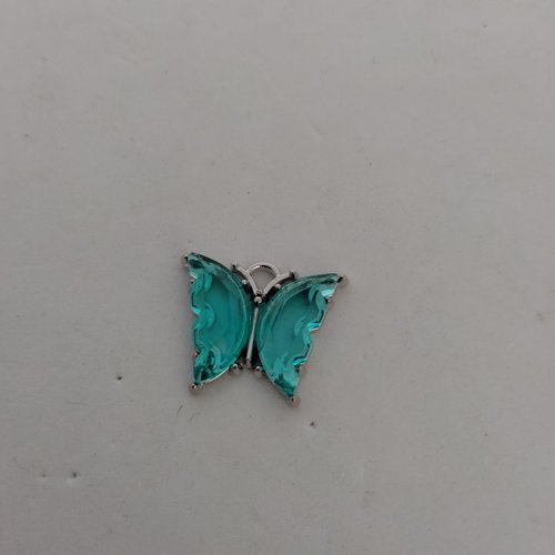 Pendentif papillon en cristal bleu turquoise sur plaqué argent avec fermoir en argent 925