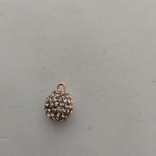 Pendentif perle strass en métal doré avec bélière