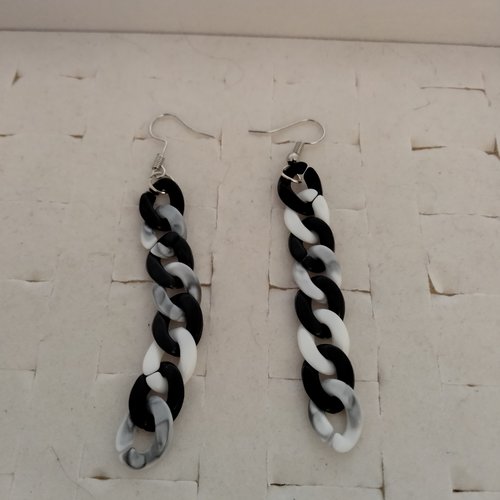 Boucles d'oreilles  couleur chiné noir, gris et blanc