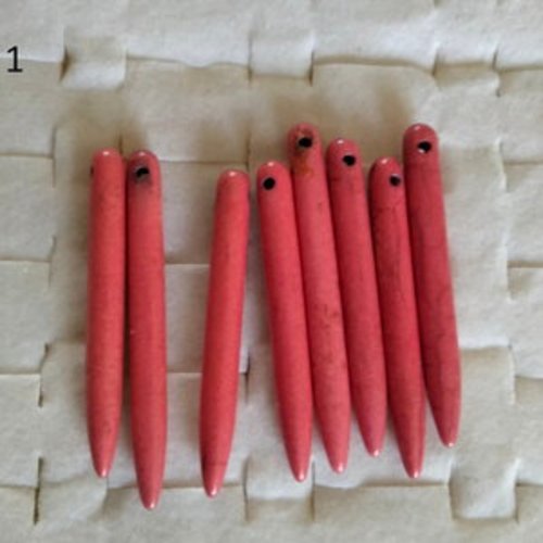Lot de 6 perles en howlite naturelle rouge en forme de tige arrondie