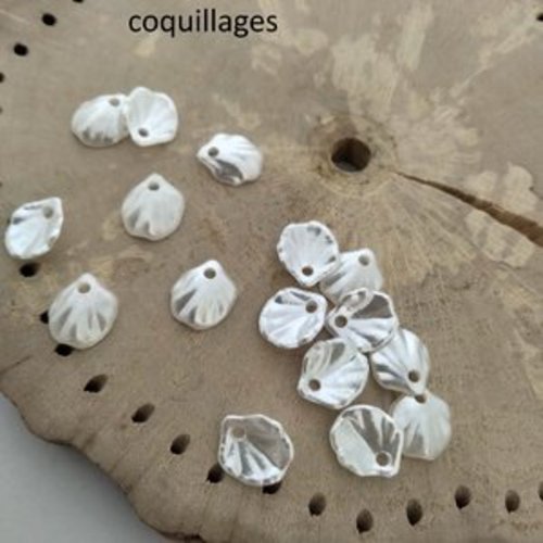 Lot de 20 perles en nacre naturelle blanche forme  coquille