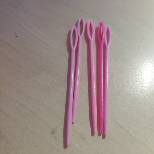 Lot de 2 aiguilles à coudre domestique en plastique 9cm