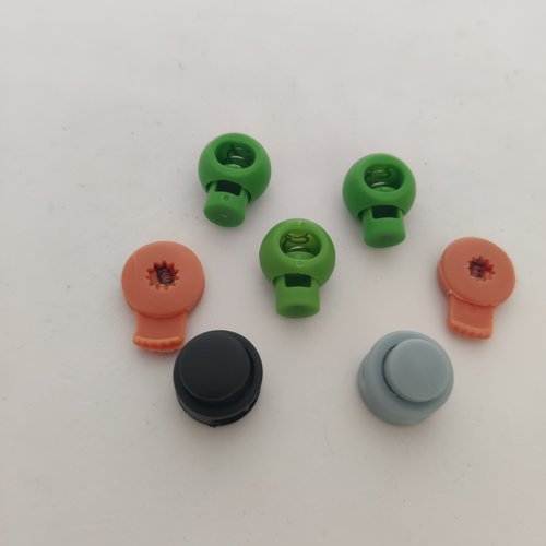 Lot de 7 boutons poussoir forme ronde