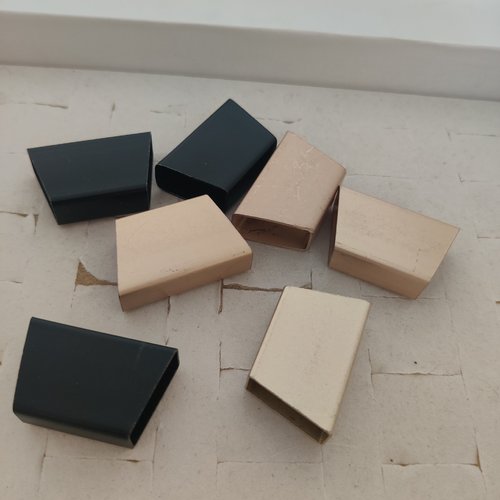 Grande perle connecteur en métal doré ou noir de forme polygone