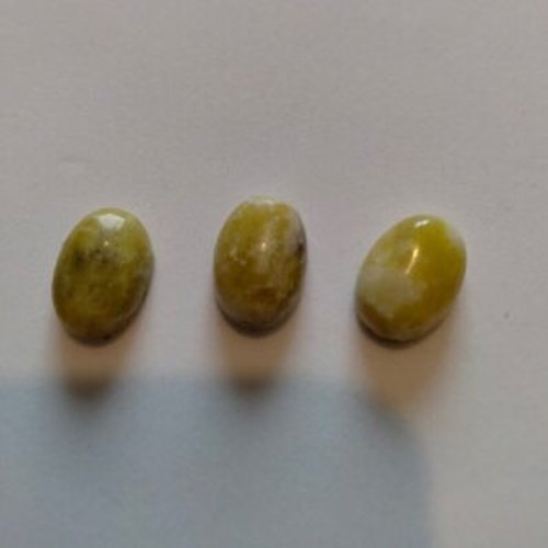 Cabochon    jade vert