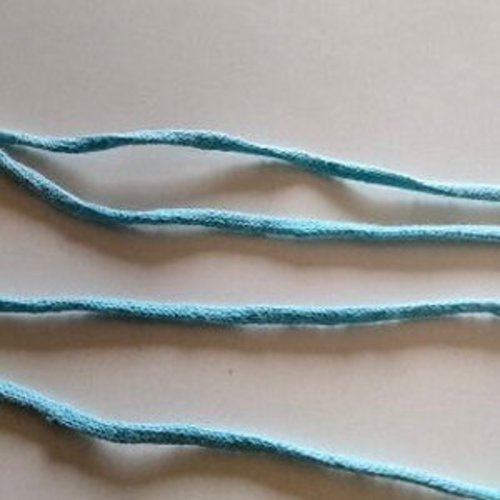 2 cordons ronds en coton de couleur bleu 3mm