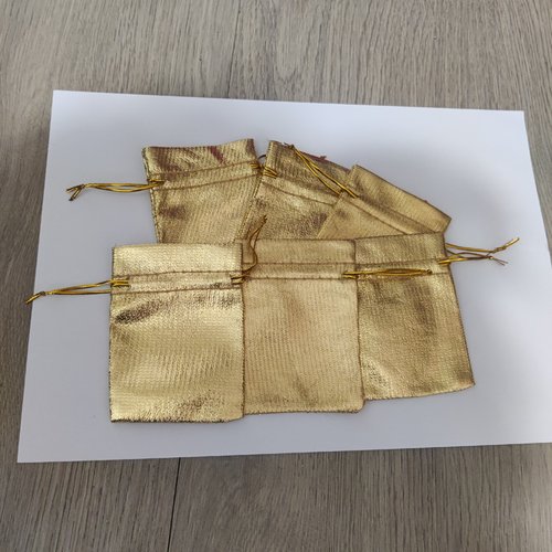 Lot de 5 pochettes satin aspect métal doré
