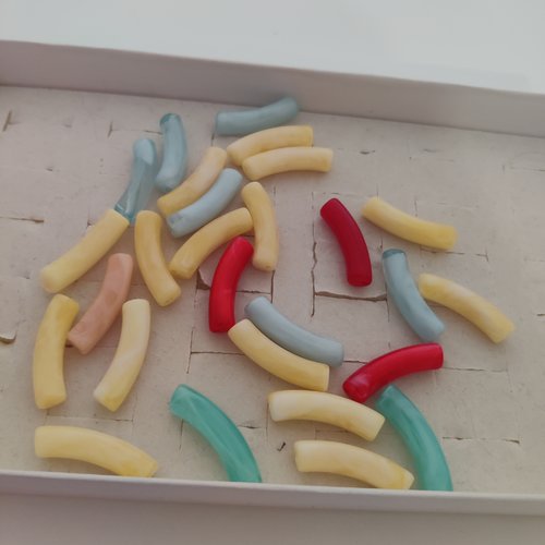 Lot de 18 perles acrylique jaune rectangulaire