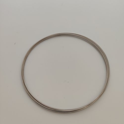 4 tours fil en acier argent inoxydable 0.6mm à mémoire de forme collier