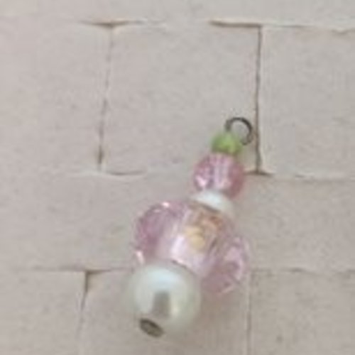 Breloque pendentif avec perles en verre