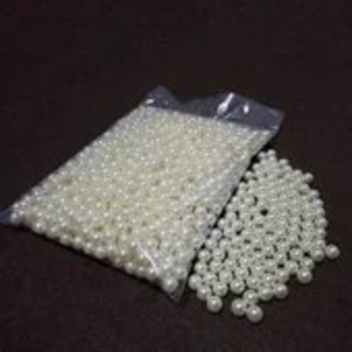 Lot de 20 perles acrylique  blanches 4mm
