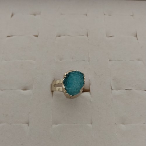 Bague plaqué or 14k avec pierre druzy bleue soudée