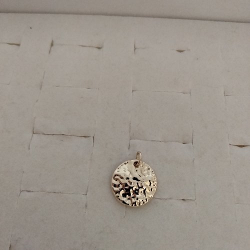 Pendentif rond ciselé en plaqué or 14k 15mm
