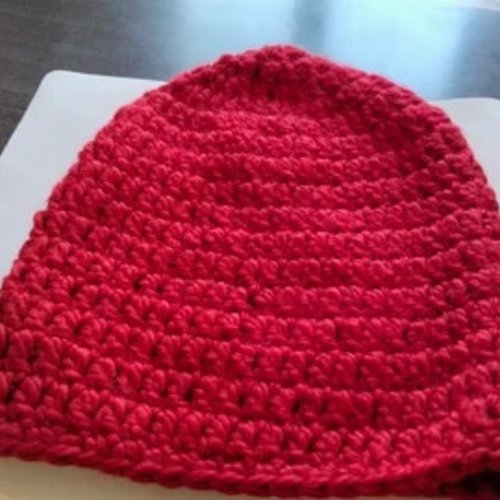 Bonnet tombant rouge laine femme