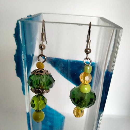 Boucles d'oreilles fantaisie avec perles en verre