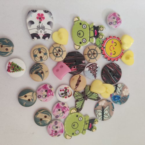 Lot de boutons divers pour enfants