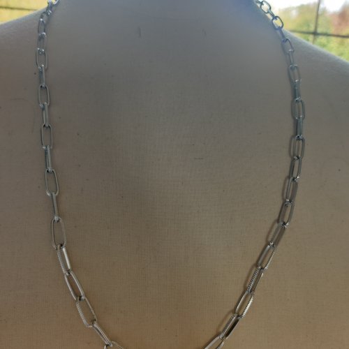 Collier sautoir à maillons rainurés ouverts ovals en plaqué argent