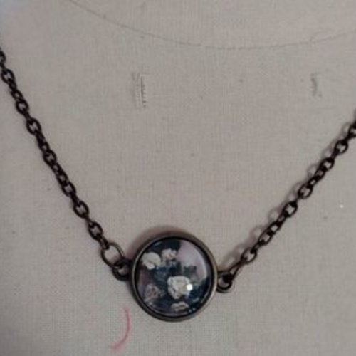 Collier bronze cabochon en verre motifs "fleurs"