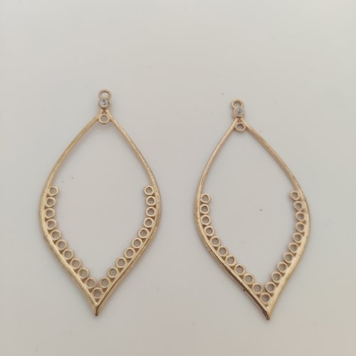 Support de boucles d'oreilles losange acier or