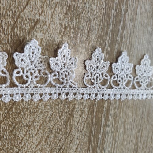 Ruban blanc coton dentelle vintage