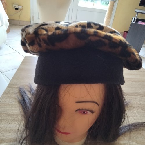 Béret polaire et polyester fait main femme