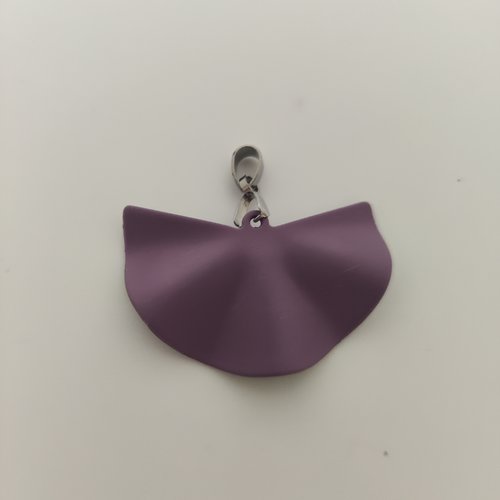 Pendentif forme éventail alliage de zinc sur bélière en acier argent