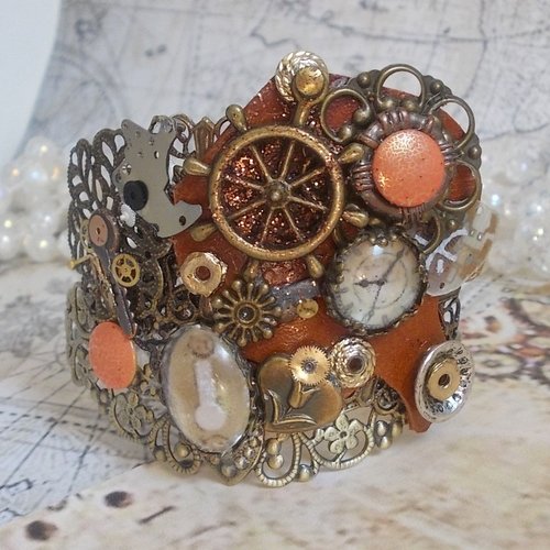 Bracelet l'élégante du temps, rouages, estampes, vis, boulons, mécanisme de montres, porcelaine, bracelet laiton. une époque branchée