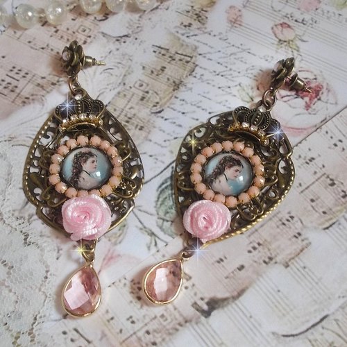 Boucles d’oreilles sissi impératrice dans les tons roses et bronze, pendentifs, strass, gouttes, breloques, quelle beauté !