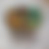 Peigne à cheveux lune vénitienne brodée avec un ruban de soie orange, vert et jaune et cristaux ,une finesse vénitienne