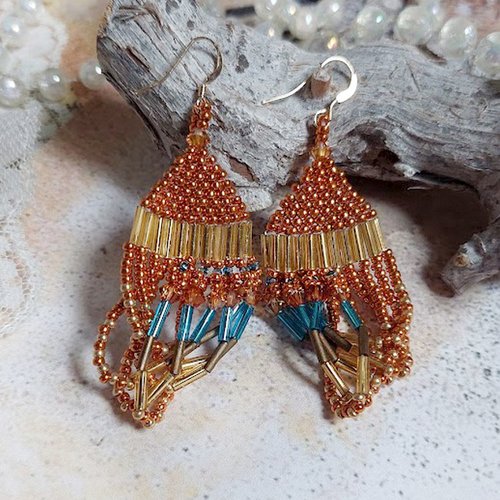 Boucles d’oreilles tangerine montées avec rocailles verre, perles cristal swarovski et crochets d’oreilles gold filled 14 carats