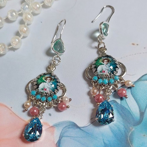 Boucles d’oreilles caprice élégant avec cabochons verres, perles en verre, strass et perles cristal swarovski