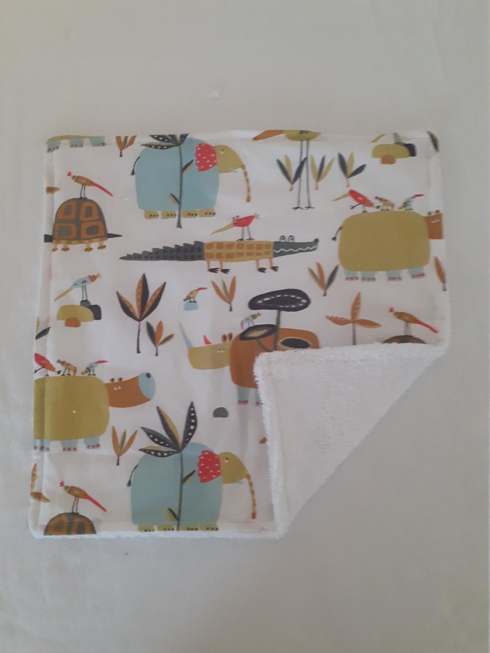 Serviette de table pour enfant assortie aux pochettes