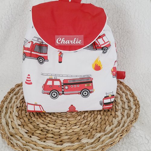 Sac à dos enfant personnalisé ,sac maternelle motif camion de pompier , sac pour la crèche ou la nounou