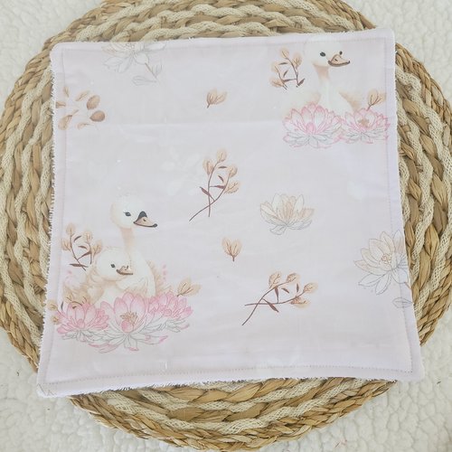 Serviette de table lavable motif cygnes