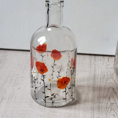 Bouteille en verre peinte d’un motif de coquelicots et pâquerettes  seconde vie des objets  tableau coquelicots