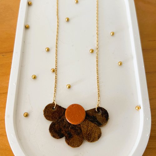 Collier demi fleur - chutes de cuir cuivre