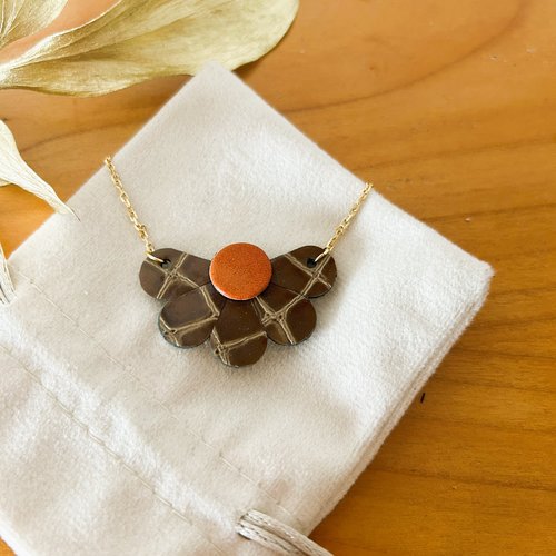 Collier demi fleur - chutes de cuir marron carreaux