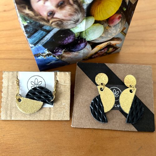 Parure collier + boucles d'oreilles cuir recyclé noir x doré