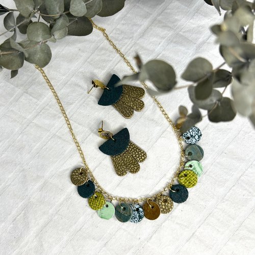 Collier pastilles de cuir - doré x vert
