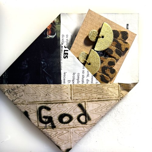 Boucles d'oreilles pendantes doré léopard