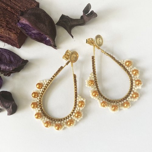 Boucles d'oreilles en forme de gouttes