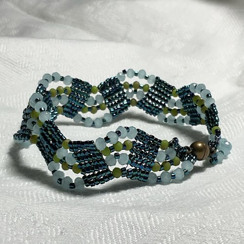 Bracelet en perles de verre miyuki.